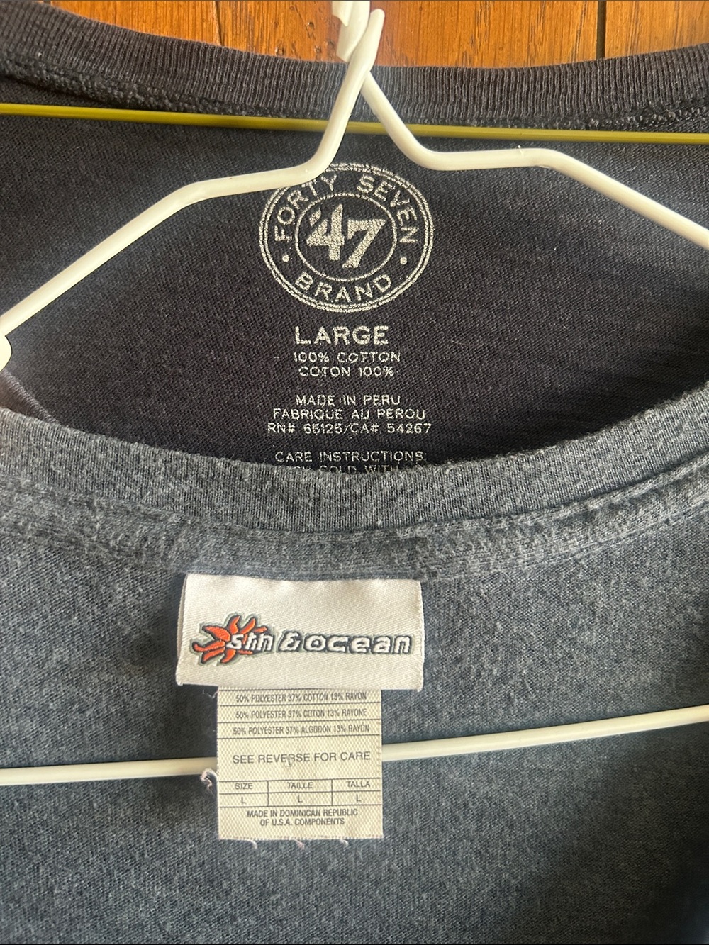 Nike Women’s⚾️Lot of 3♥️RED SOX💙Graphic TEES  all fit like mediums.😎 - Picture 6 of 7
